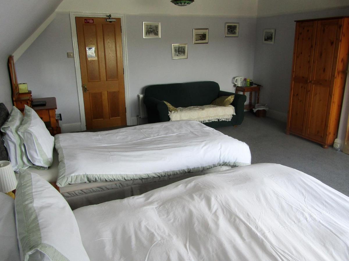 The Old Post House Bed & Breakfast มอร์ตันแฮมสเตด ภายนอก รูปภาพ
